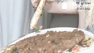 Another bitch making pizza with shit