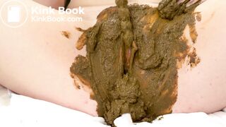 My masturbation with dildo and 6 shit in my pussy