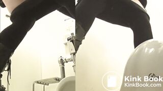 Japanese woman's toilet scene - video 924