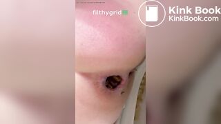 Jewell's ass pooping on toilet