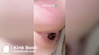 Jewell's ass pooping on toilet