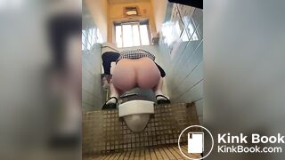 Japanese Pooping Selfie