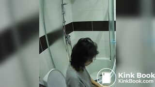 GIRL POOP TOILET - video 318