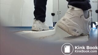 中国高中生尿尿