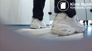 中国高中生尿尿