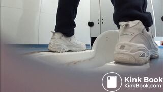 中国高中生尿尿