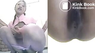 Japanese woman's toilet scene - video 857