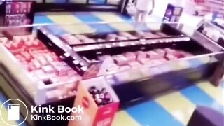 Woman shit diarrhea in the supermarket