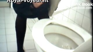 Woman Explodes the public toilet with liquid diarrhea V