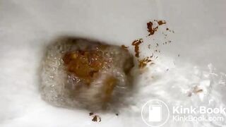 Girl Pooping - video 77