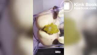 Chair poop - video 9
