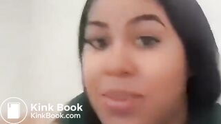 Brazilian woman urgently diarrhea on work toilet