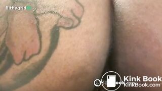 black woman shows her ass while pooping - video 3