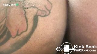 black woman shows her ass while pooping - video 3