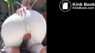 Girl Turns her White Leggings Brown