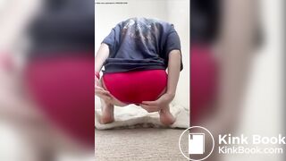 Shit in Red Panties - video 2