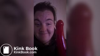 Shit pig clenaing dirty dildo