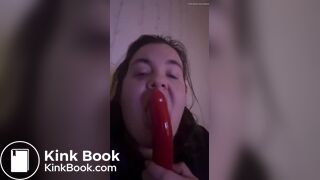 Shit pig clenaing dirty dildo