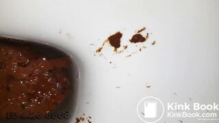 Hot Blonde Close Up Pooping
