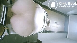 Toilet Peeping159