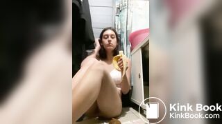 Novinha cagando - video 6