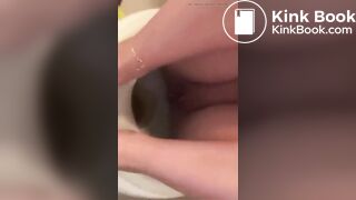Girl pooping on toilet - video 383