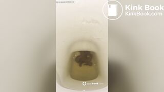 Girl pooping on toilet - video 398
