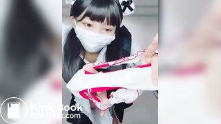 The smelly poop of a cute maid