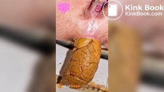 Pooping - video 701