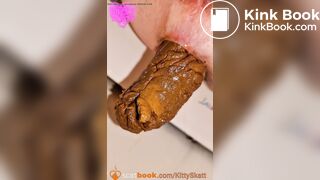 Pooping - video 701