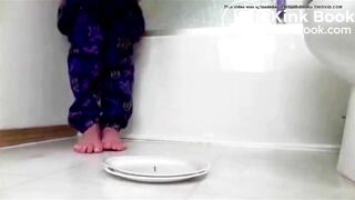 Giantess poop on tiny guy