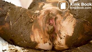 31 Shits - 1.6 kg of frozen shits in pussy - more 1hour