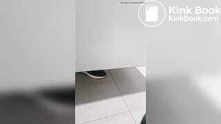 MUJER CON DIARREA #1