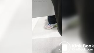 MUJER CON DIARREA #1