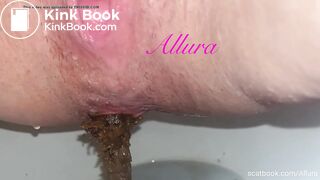 Girl pooping on toilet - video 394