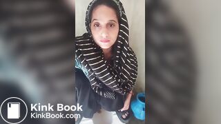 Indian Girl Pooping - video 4