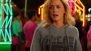 AI Blonde HOT girl mess in leggings