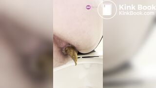 Girl pooping on toilet - video 367