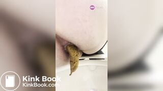 Girl pooping on toilet - video 367