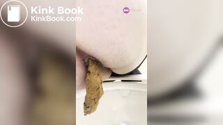 Girl pooping on toilet - video 367