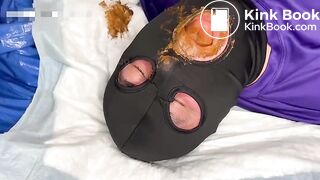 Latina scat feeding