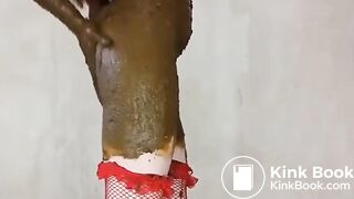 Scat bodypaint