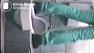 Asian girl pooping in night club toilet - 20