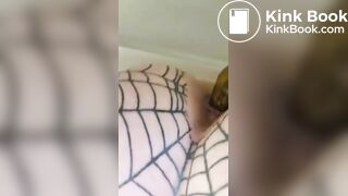 Milf toilet - video 3
