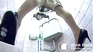 Who poops better? - Video 2