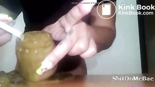 Girl Shitting - video 16