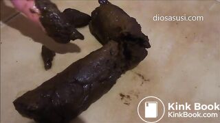 Scat girl playing with dildo