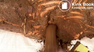 31SHITS-1.6 KG OF SHITS - filled pussy, fucked dildo