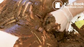 31SHITS-1.6 KG OF SHITS - filled pussy, fucked dildo