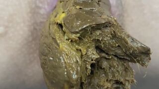 Close Up Scat - video 2